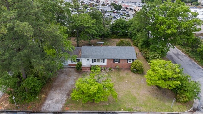 607 Pinetree Dr in New Bern, NC - Building Photo - Building Photo