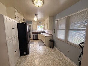 1309 G St in The Dalles, OR - Building Photo - Building Photo