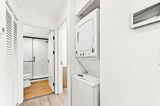 8115 Thomas Dr in Panama City, FL - Building Photo - Building Photo