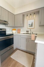 1963 Apartment Dr in Traverse City, MI - Building Photo - Building Photo