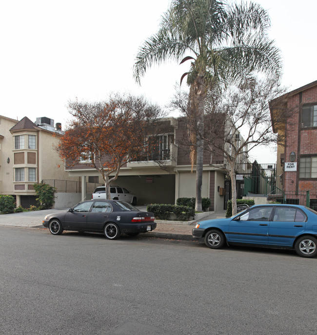 257 W Verdugo Ave in Burbank, CA - Foto de edificio - Building Photo