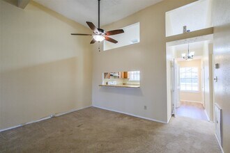3738 Quiet Pl Dr in Houston, TX - Building Photo - Building Photo