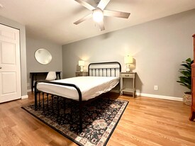 2006 Utica Pike in Jeffersonville, IN - Building Photo