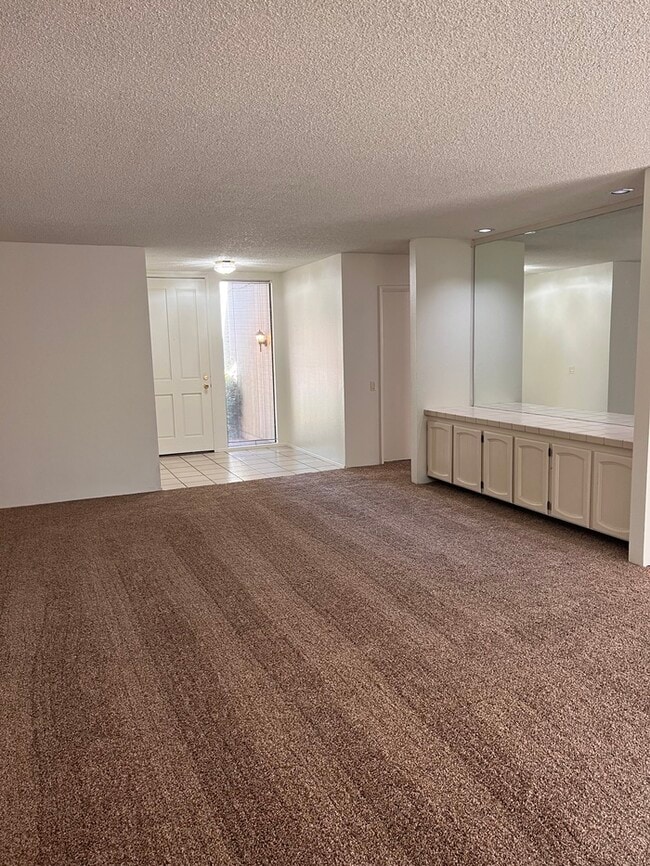 4745 Olive Oak Way in Carmichael, CA - Foto de edificio - Building Photo