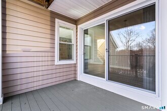 133 Peddlers Dr in Branford, CT - Building Photo - Building Photo