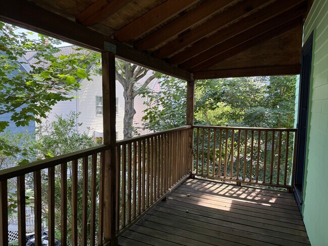 27 Seven Pines Ave