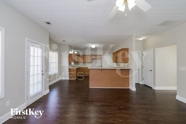915 Midway Rd in Loganville, GA - Building Photo - Building Photo