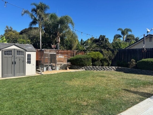1060 Hickory View Cir in Camarillo, CA - Building Photo - Building Photo