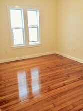 1085 Dorchester Ave, Unit 3 in Boston, MA - Foto de edificio - Building Photo