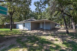 840 Red Oak Ct in Azle, TX - Building Photo - Building Photo