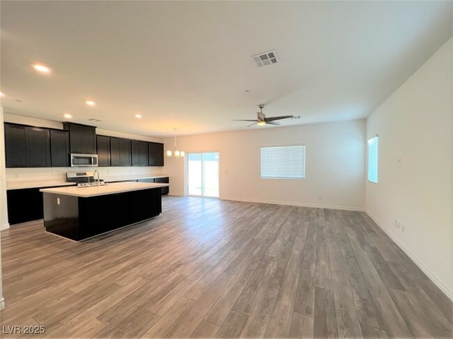 7014 Noah Raven St in North Las Vegas, NV - Building Photo - Building Photo
