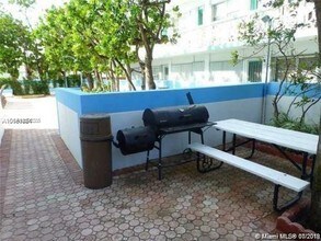 6450 Collins Ave-Unit -205 in Miami Beach, FL - Building Photo - Building Photo