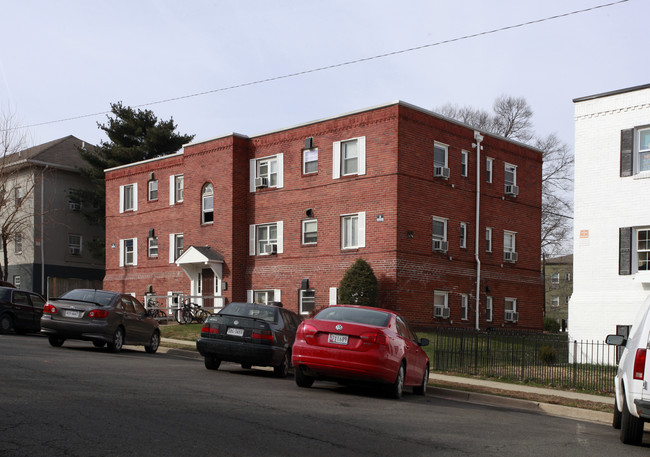 3816 Old Dominion Blvd in Alexandria, VA - Building Photo - Building Photo