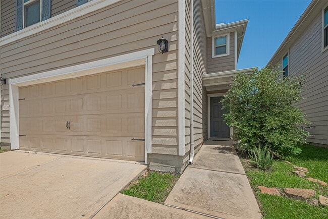 19229 Gunther Springs Ct