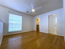 2604 Hopkins St in Houston, TX - Building Photo