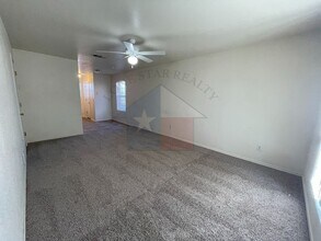2005 Monte Carlo Ln in Killeen, TX - Building Photo - Building Photo