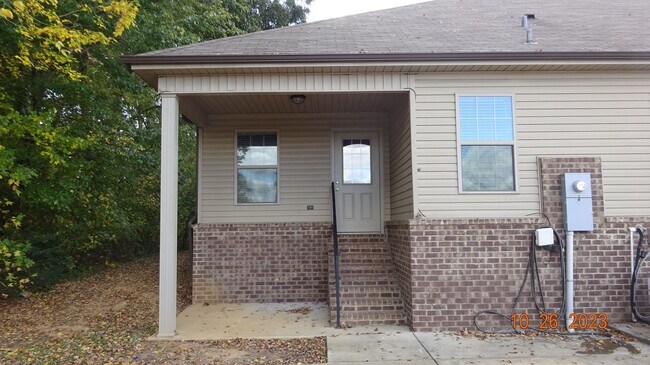 1052 Frazier St in Athens, AL - Building Photo - Building Photo