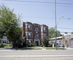 204 Kingston Rd in Toronto, ON - Building Photo