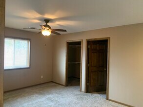 912 E Wisconsin St in Chippewa Falls, WI - Building Photo - Building Photo