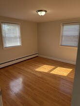 143 Scenic Dr in Cranston, RI - Building Photo - Building Photo