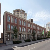 924-938 Mt Pleasant Rd in Toronto, ON - Building Photo