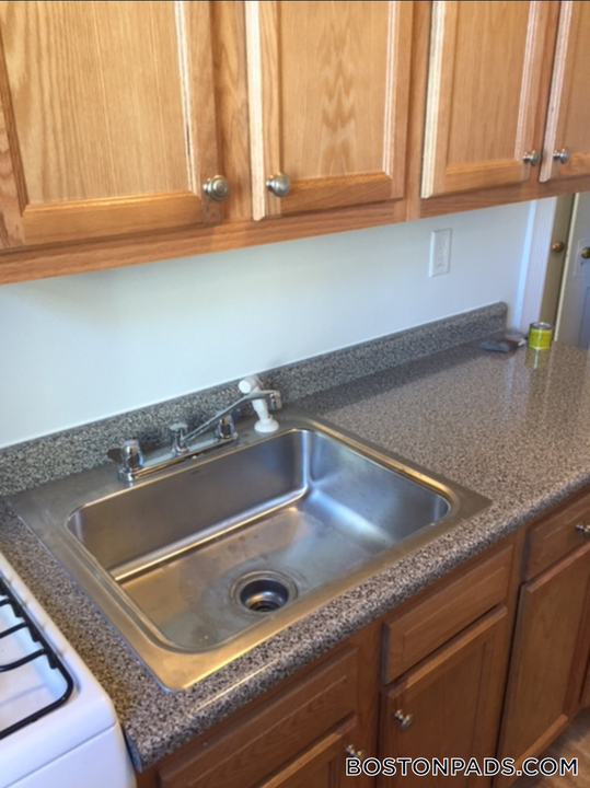1334 Commonwealth Ave in Boston, MA - Building Photo