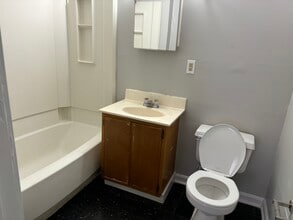 3124 Vermont Ave in Louisville, KY - Foto de edificio - Building Photo