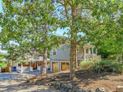 724 Indiana St in Ashland, OR - Foto de edificio - Building Photo