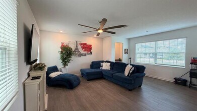 11200 Listening Dr in Orlando, FL - Building Photo - Building Photo