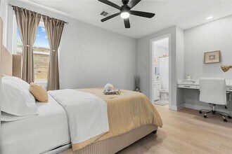 2420 Briley St in Houston, TX - Building Photo - Building Photo