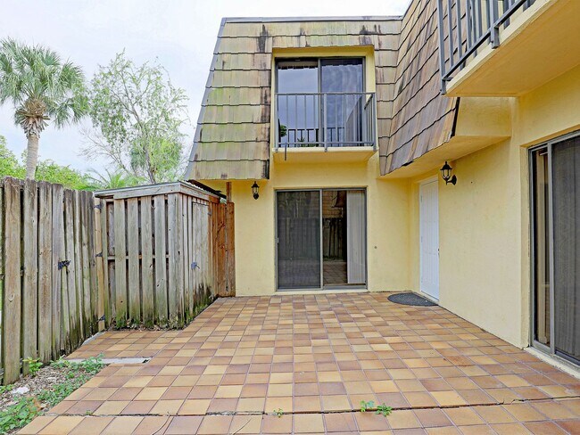 12353 Woodrose Ct-Unit -12353 Woodrose Court, 1 in Ft. Myers, FL - Building Photo - Building Photo