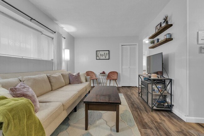 10 Scottfield Rd in Boston, MA - Building Photo - Building Photo