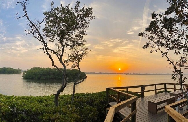 1716 Glenhouse Dr, Unit GL320 in Sarasota, FL - Building Photo - Building Photo
