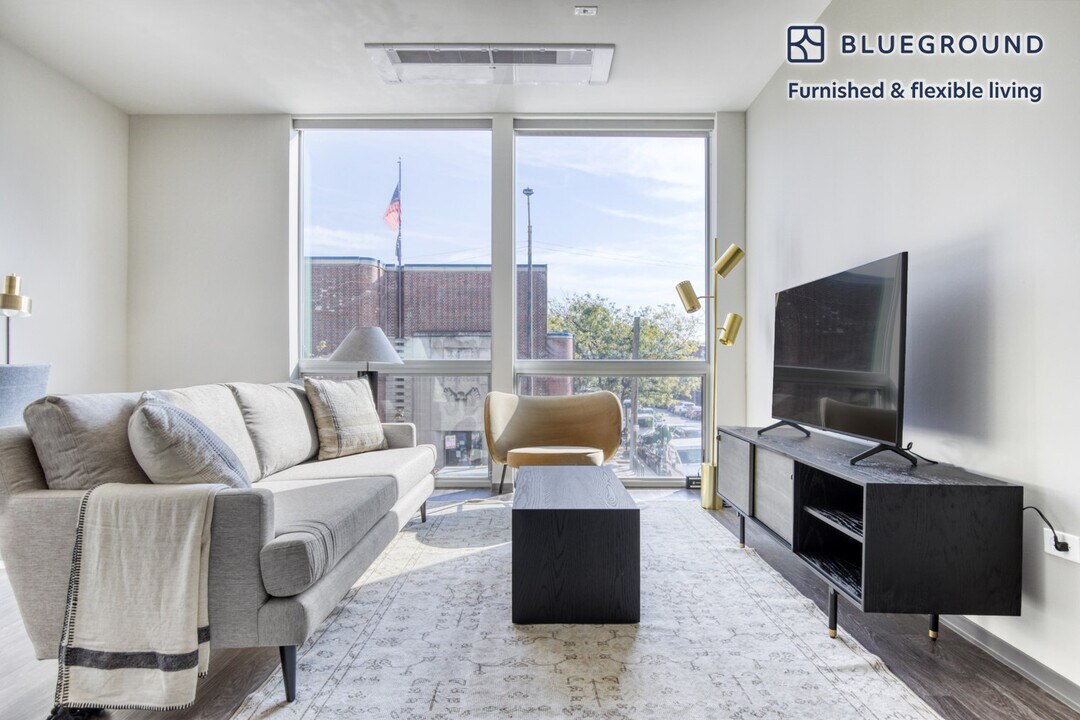 2340 N California Ave, Unit FL2-ID474 in Chicago, IL - Foto de edificio