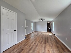 334 Fair Oaks Rd in Middletown, NY - Building Photo - Building Photo