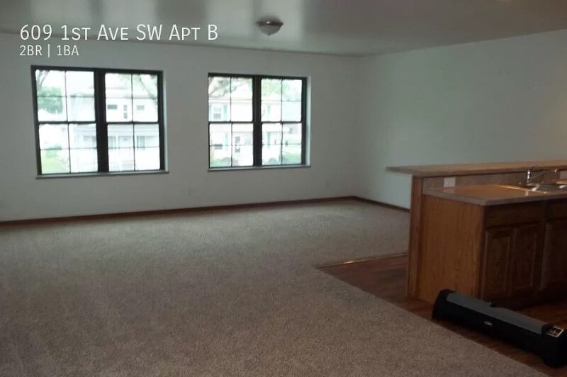 609 1st Ave SW in Cedar Rapids, IA - Building Photo