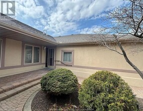 387 Jason Ct in Tecumseh, ON - Building Photo - Building Photo
