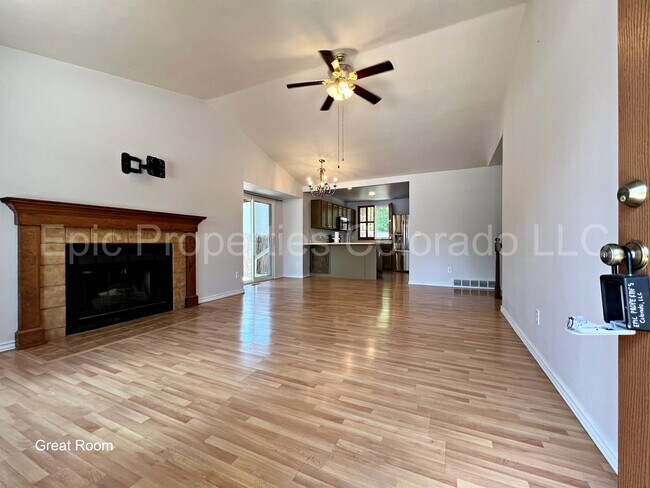3955 S Flanders Way in Aurora, CO - Building Photo - Building Photo