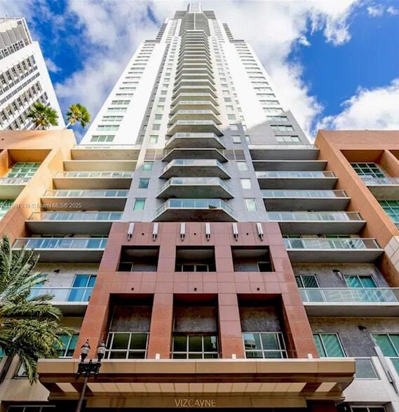 property at 253 NE 2nd St