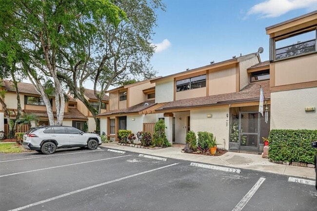 3037 NW 48th Ave in Coconut Creek, FL - Building Photo - Building Photo