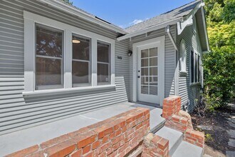 949 Addison Ave in Palo Alto, CA - Building Photo - Building Photo