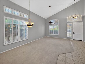 381 W Indigo Dr in Chandler, AZ - Building Photo - Building Photo