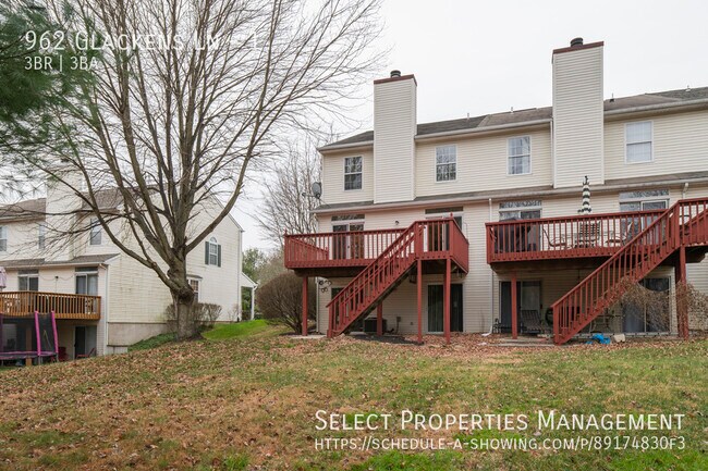 962 Glackens Ln in Wilmington, DE - Building Photo - Building Photo