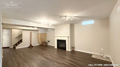 2263 Stillmeadow Rd in Oakville, ON - Building Photo - Building Photo