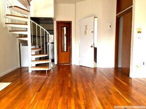 306 W 106th St in New York, NY - Building Photo - Building Photo