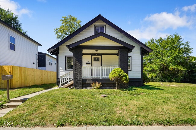 property at 218 S Walcott St