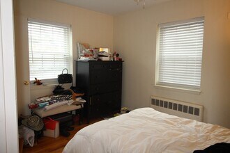 5 Charlesbank Rd, Unit 2 in Newton, MA - Building Photo - Building Photo