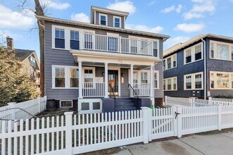772 Centre St, Unit 1 in Boston, MA - Building Photo - Building Photo