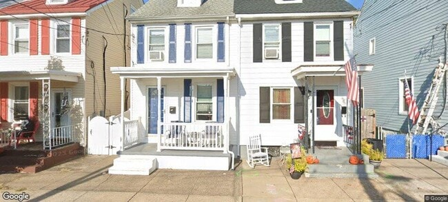 property at 327 Walnut St