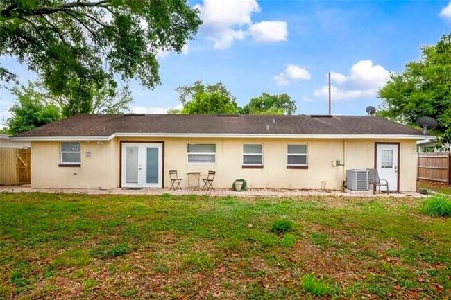 2721 Raeford Rd, Unit 3 in Orlando, FL - Building Photo - Building Photo